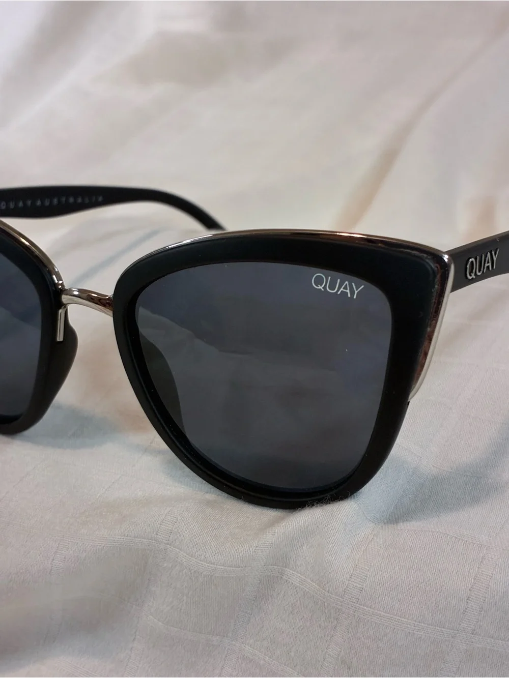 Quay Australia Black Cat-Eye Sunglasses with Dark Lenses